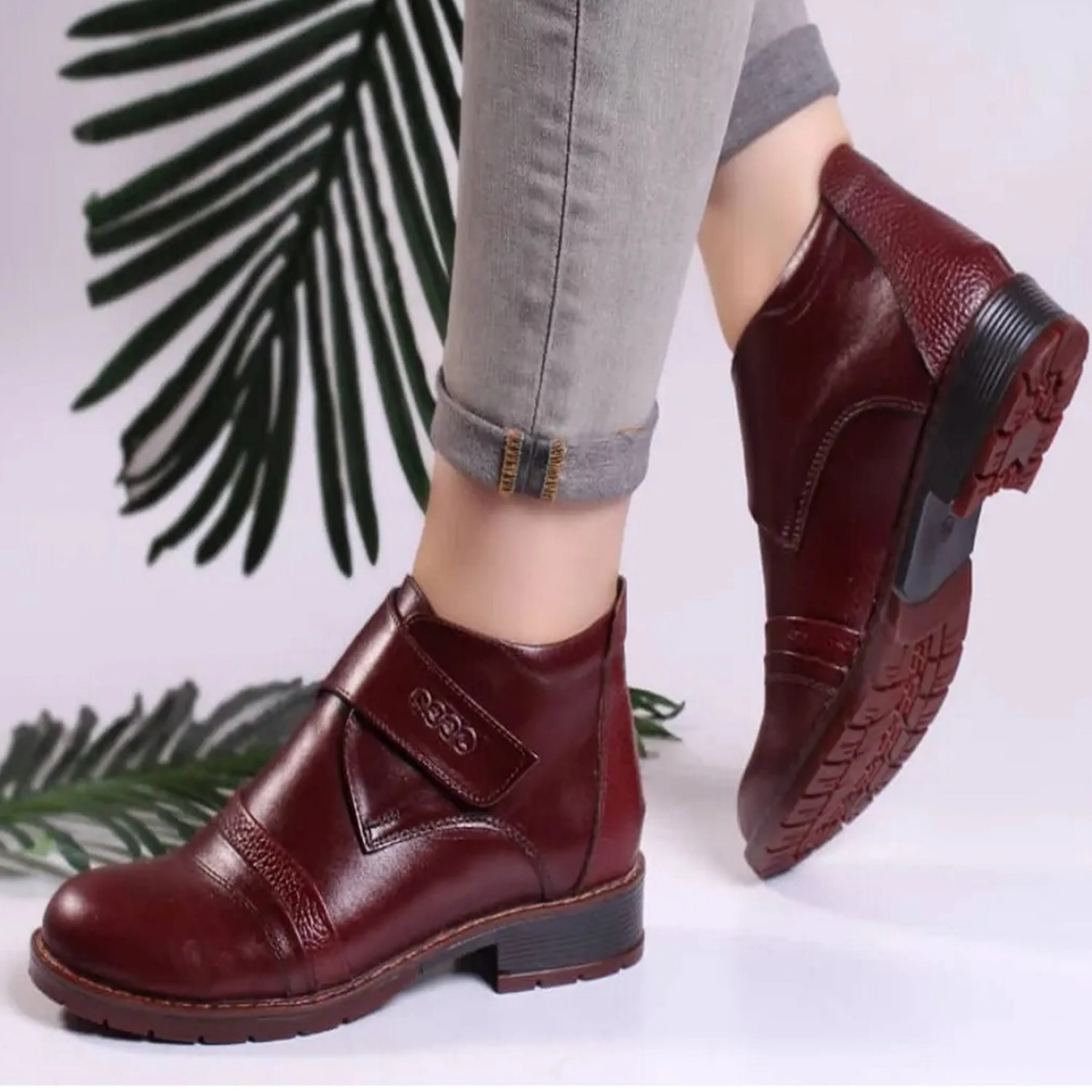 نیم بوت چرم زنانه نیم بوت چرم زنانه